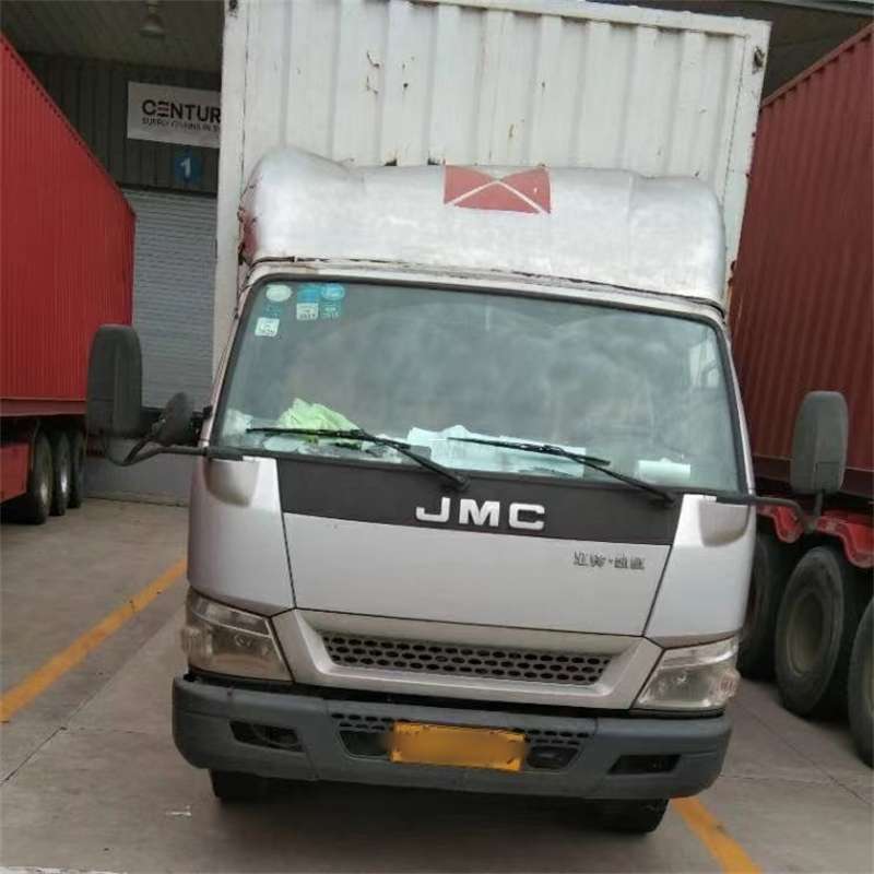 赤坎区霍城县：物流专线的高效货运之旅