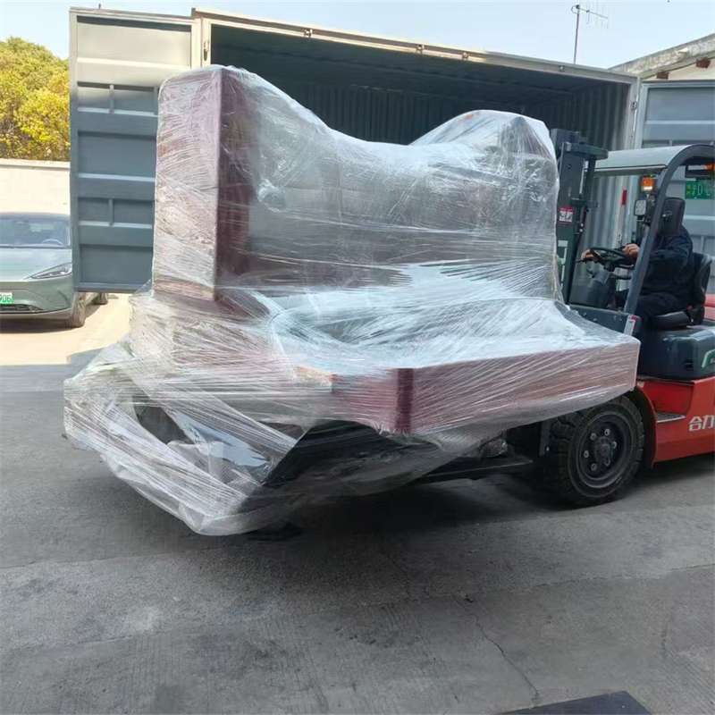 赤坎区克拉玛依区：物流专线的高效货运之旅