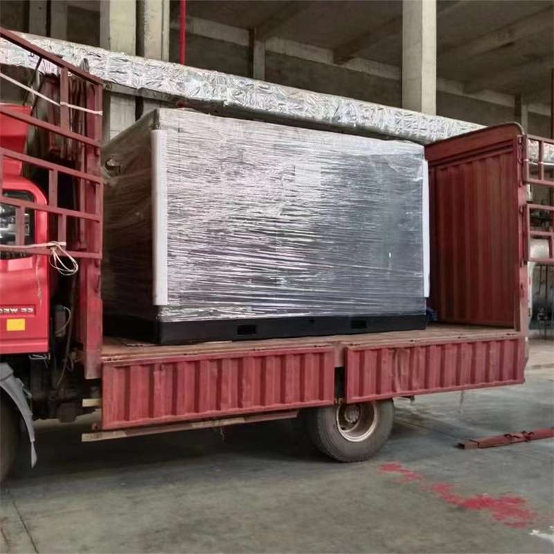 赤坎区开阳县进仓物流：专线直达的多元货运传奇