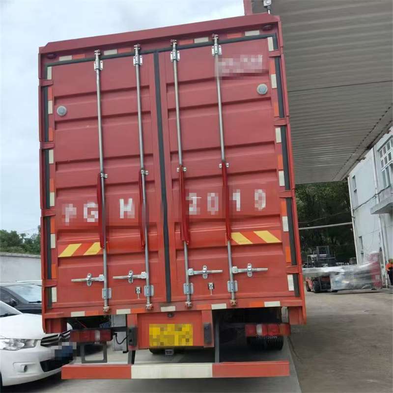 赤坎区探索乡城县进仓物流：多元服务与高效运输线路